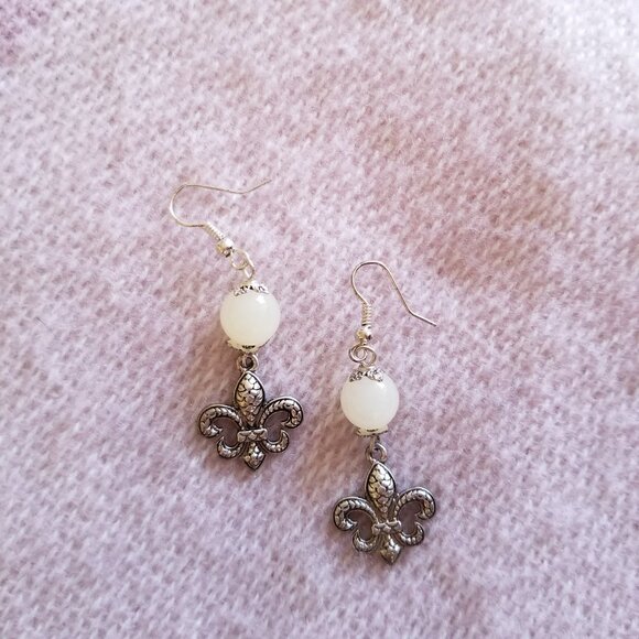 New Handmade Earrings with glass beads - Picture 3 of 4